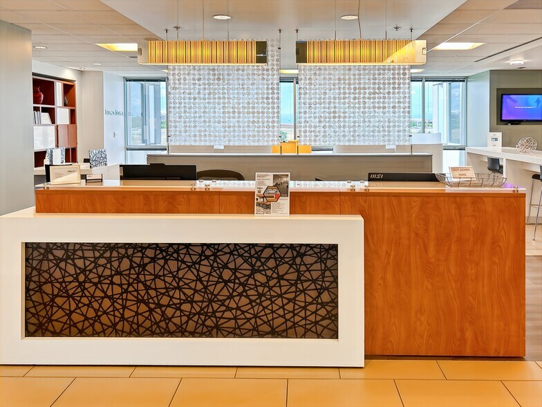 More Photos Of 9800 Mt Pyramid Ct, Englewood Coworking Space