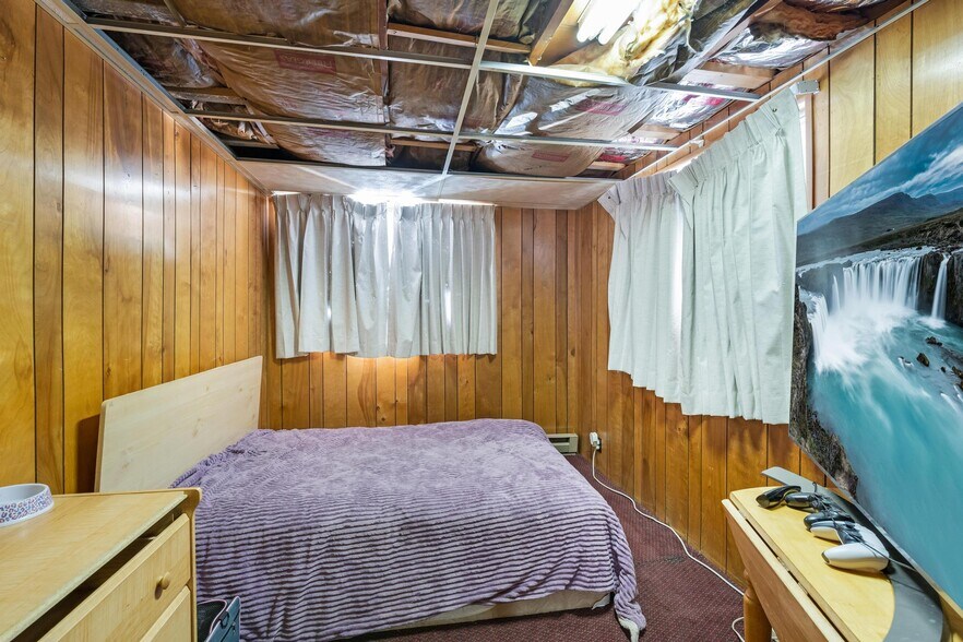 More Photos Of 485 S 100 W, Milford Hotel For Sale