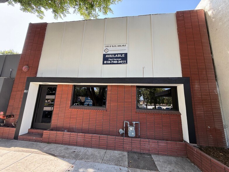 Primary Photo Of 1811 W Magnolia Blvd, Burbank Office For Lease