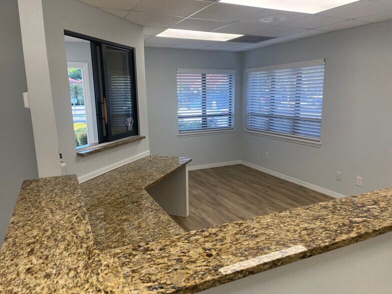 More Photos Of 12640 World Plaza Ln, Fort Myers Medical For Sale