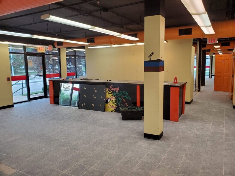 More Photos Of 800 W Hovey St, Normal Apartments For Lease