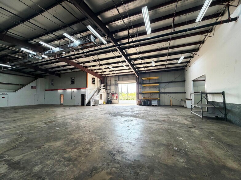 More Photos Of 2020 Ortiz Ave, Fort Myers Warehouse For Sale