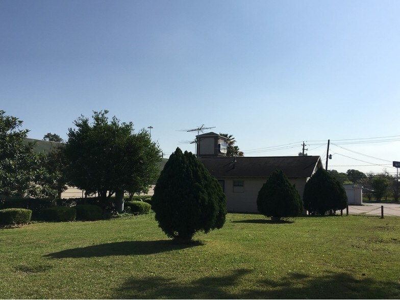 More Photos Of 11781 Eastex Fwy, Houston Land For Sale