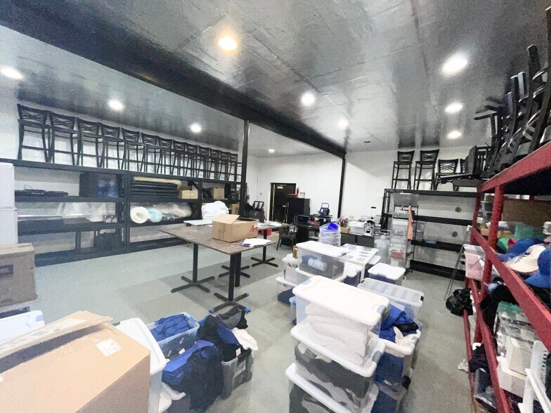 More Photos Of 1155 NE Cleveland St, Clearwater Office Residential For Lease