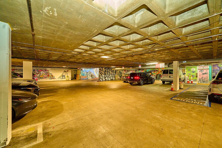 More Photos Of 7301 Beverly Blvd, Los Angeles Storefront For Lease