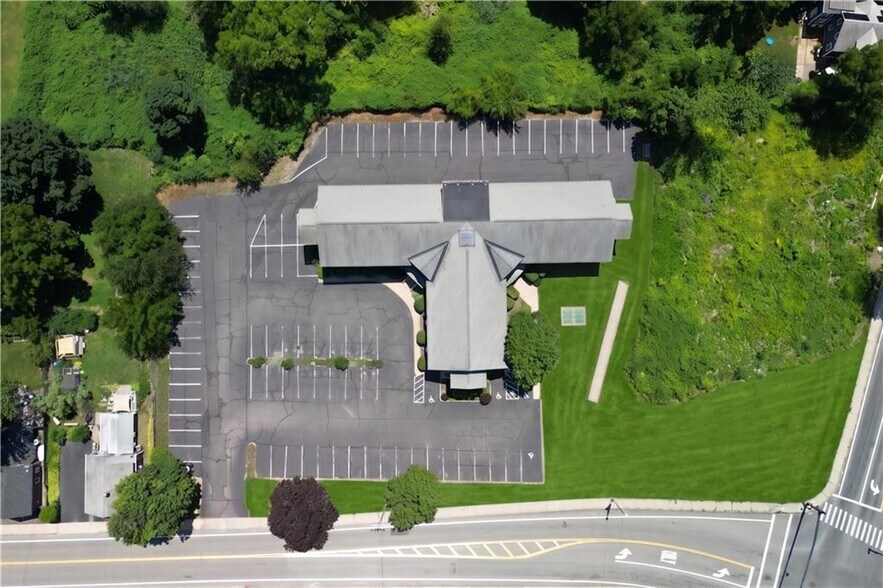More Photos Of 320 Phillips St, North Kingstown Medical For Sale