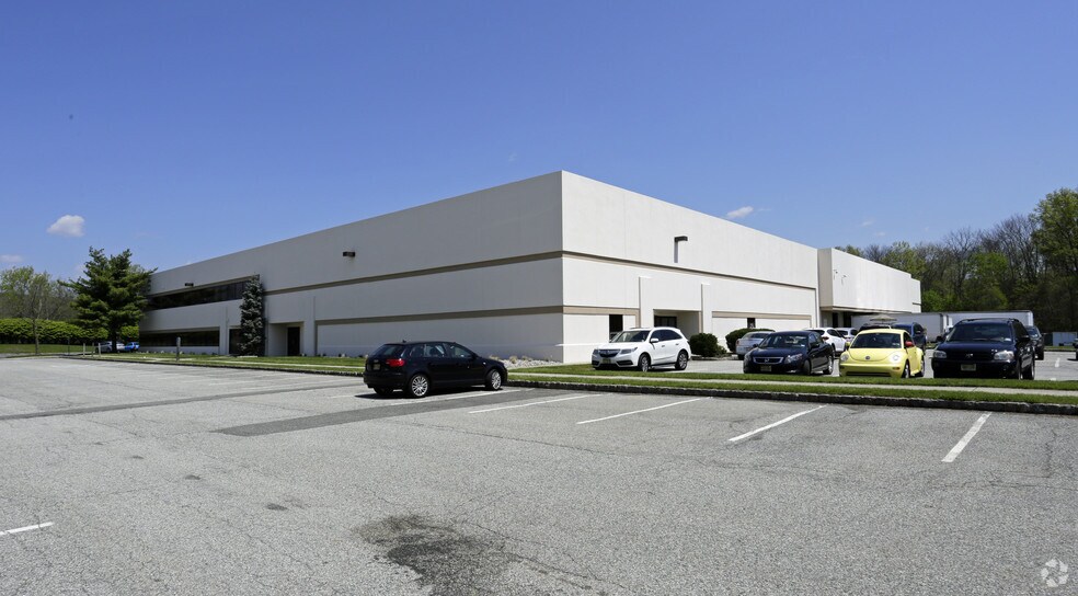 More Photos Of 66 Ford Rd, Denville Warehouse For Lease