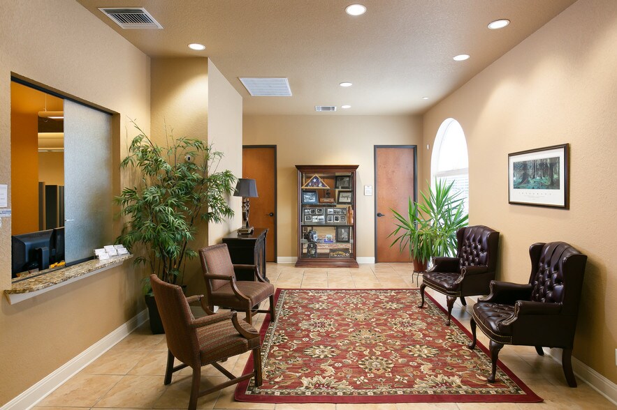 More Photos Of 2634 Kerrybrook Ct, San Antonio Medical For Lease