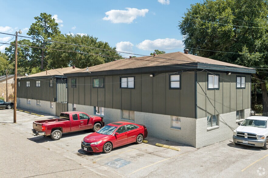 More Photos Of 1510 Odd Fellow St, Conroe Apartments For Sale