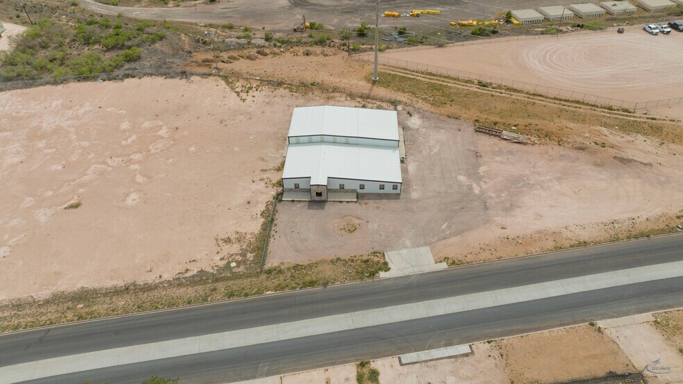 More Photos Of 1010 S Meadow Ave, Odessa Warehouse For Sale