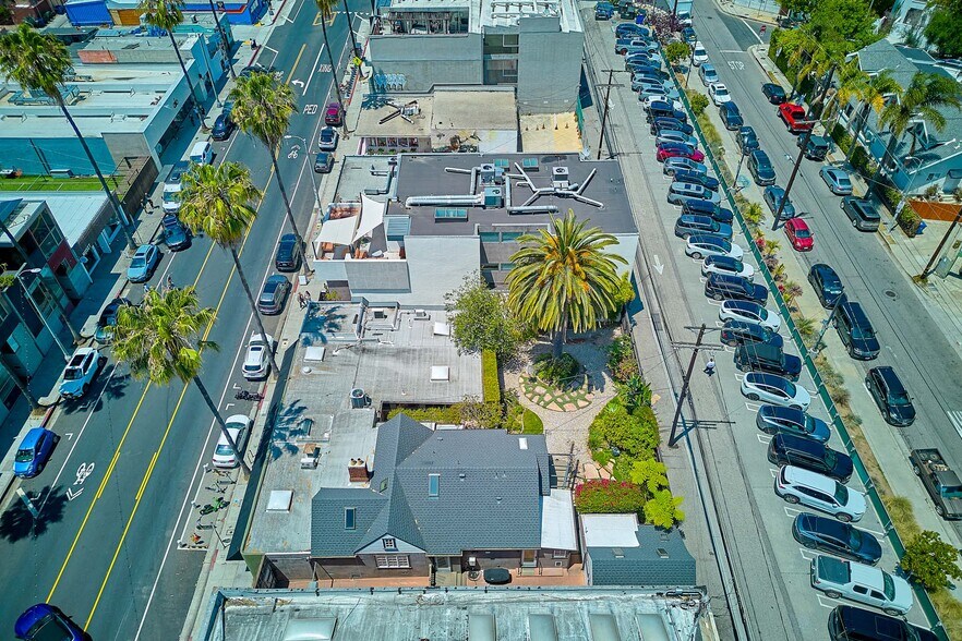 More Photos Of 1321-1325 Abbot Kinney Blvd, Venice Freestanding For Sale
