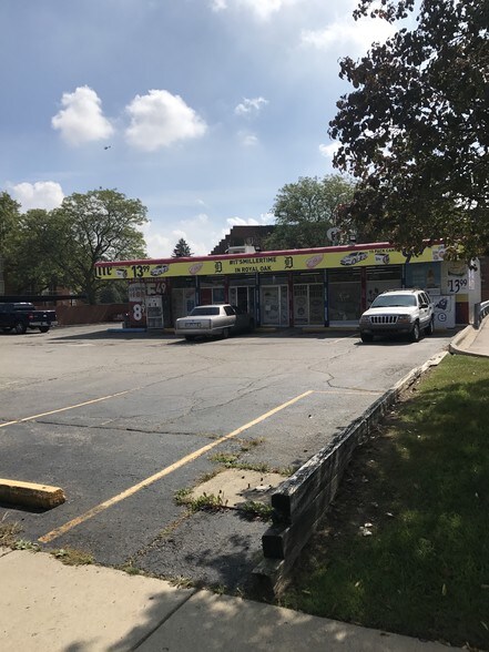 More Photos Of 3115 W 13 Mile Rd, Royal Oak Freestanding For Sale