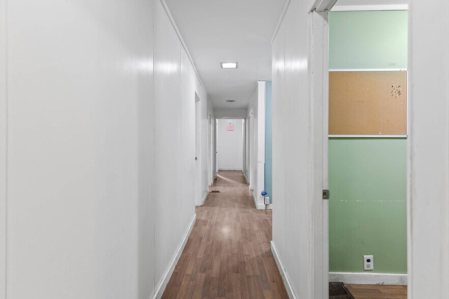 More Photos Of 2507 McCallie Ave, Chattanooga Office Residential For Sale