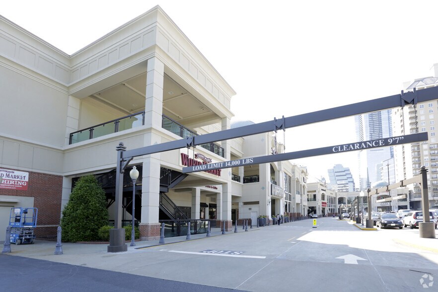 More Photos Of 1 Buckhead Loop, Atlanta Storefront For Lease