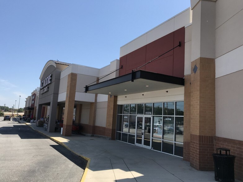 More Photos Of 1115 Woodruff Rd, Greenville Unknown For Lease
