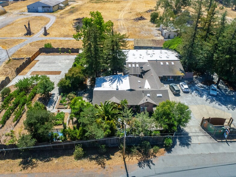 More Photos Of 75 Fremont Dr, Sonoma Storefront Retail Residential For Sale