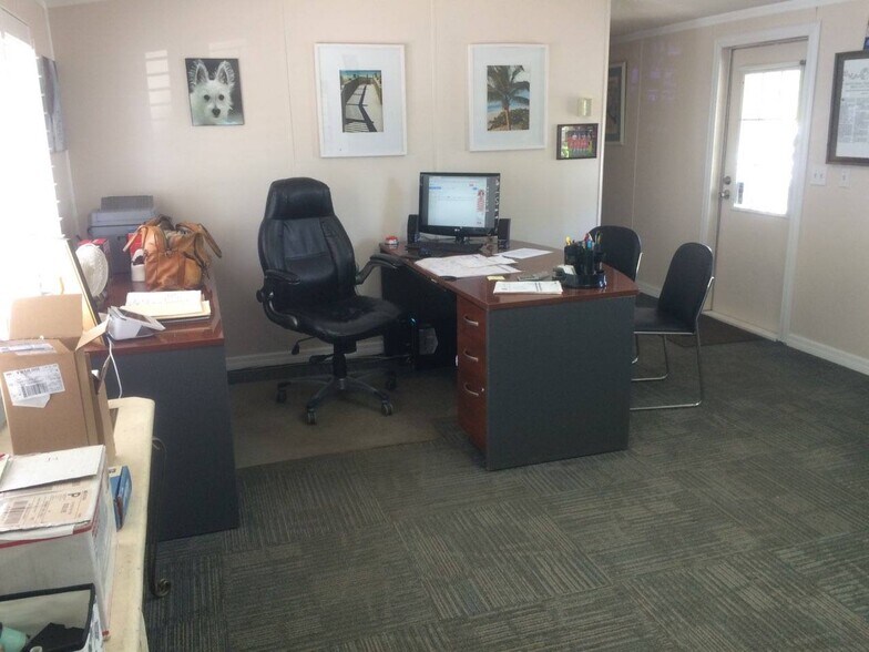 More Photos Of 2027 Gunn Hwy, Odessa Light Distribution For Lease