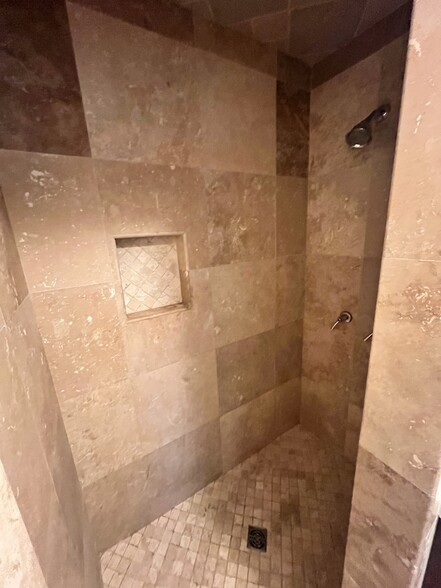 More Photos Of 2474 Broadway, Beaumont Medical For Sale