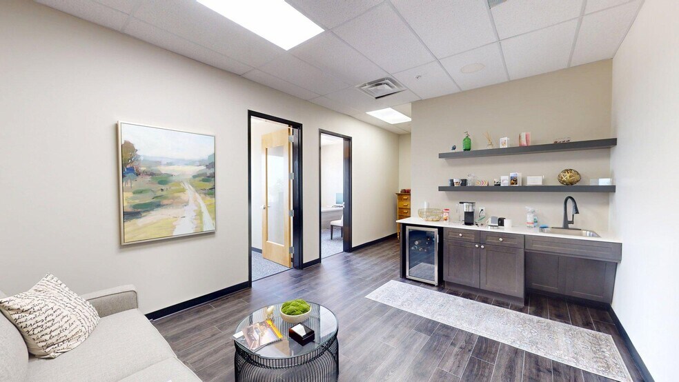 More Photos Of 9025 W State Highway 29, Liberty Hill Office For Sale