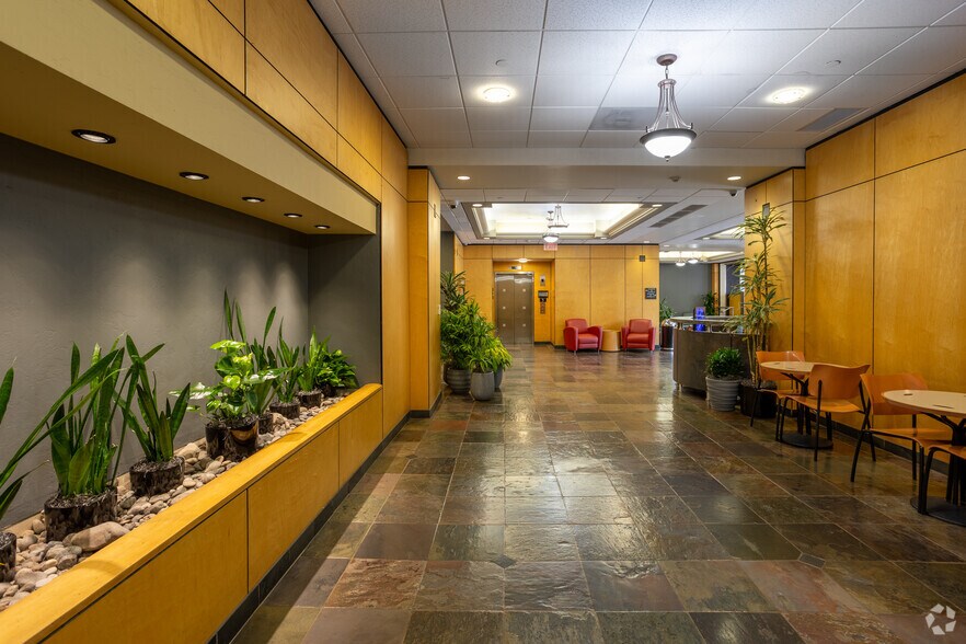 More Photos Of 100 N Stone Ave, Tucson Office Residential For Lease