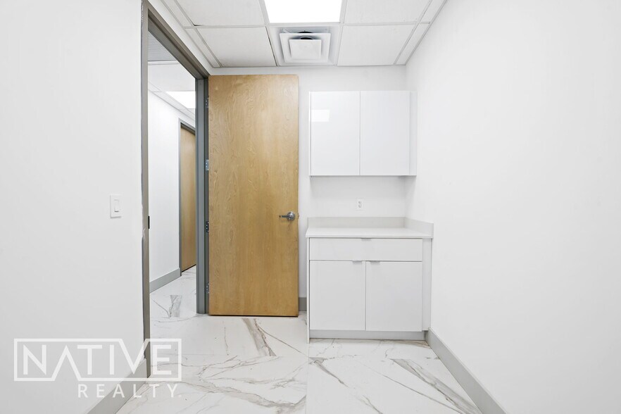 More Photos Of 3067-3071 E Commercial Blvd, Fort Lauderdale Medical For Lease