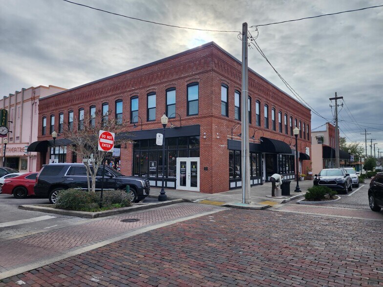 Primary Photo Of 102 S Evers St, Plant City General Retail For Sale