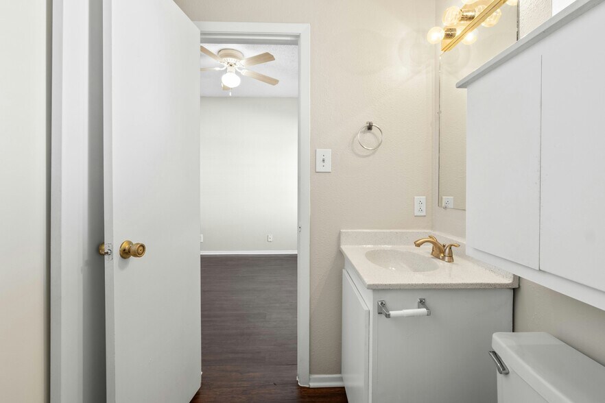 More Photos Of 2818 Nueces St, Austin Apartments For Sale