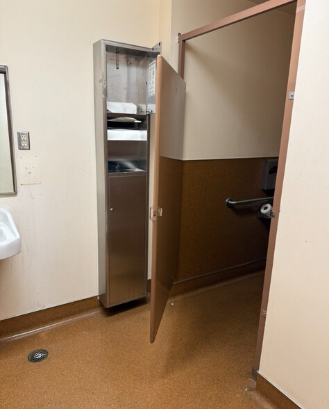 More Photos Of 2933 The Villages Pky, San Jose Bank For Sale