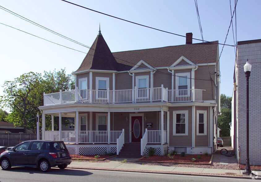 More Photos Of 982 Mineral Spring Ave, North Providence Office For Sale