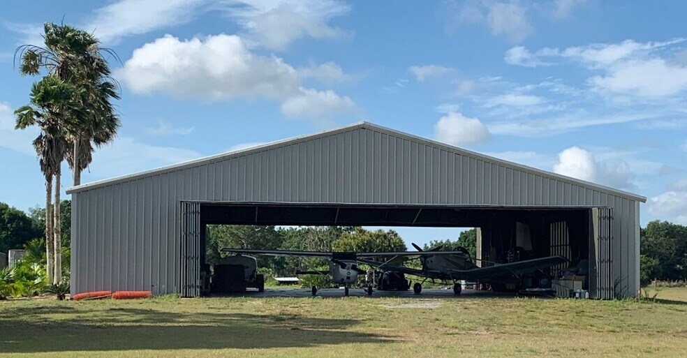 Primary Photo Of 12245 NE 56th Ave, Okeechobee Airplane Hangar For Sale