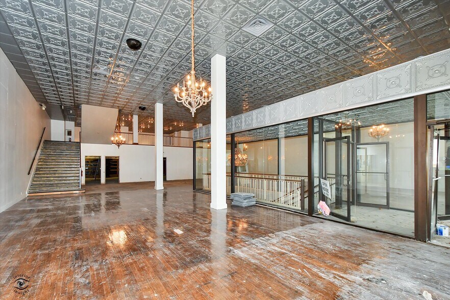 More Photos Of 800 La Salle St, Ottawa Office For Sale
