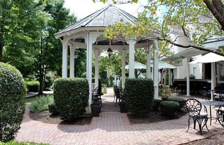 More Photos Of 1055 Canton St, Roswell Storefront Retail Office For Lease