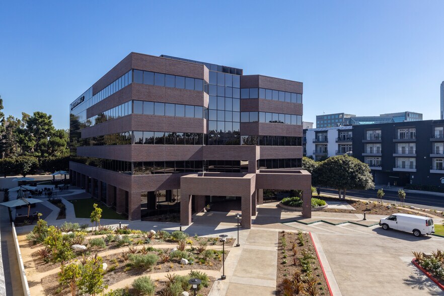 More Photos Of 2301 Dupont Dr, Irvine Unknown For Lease