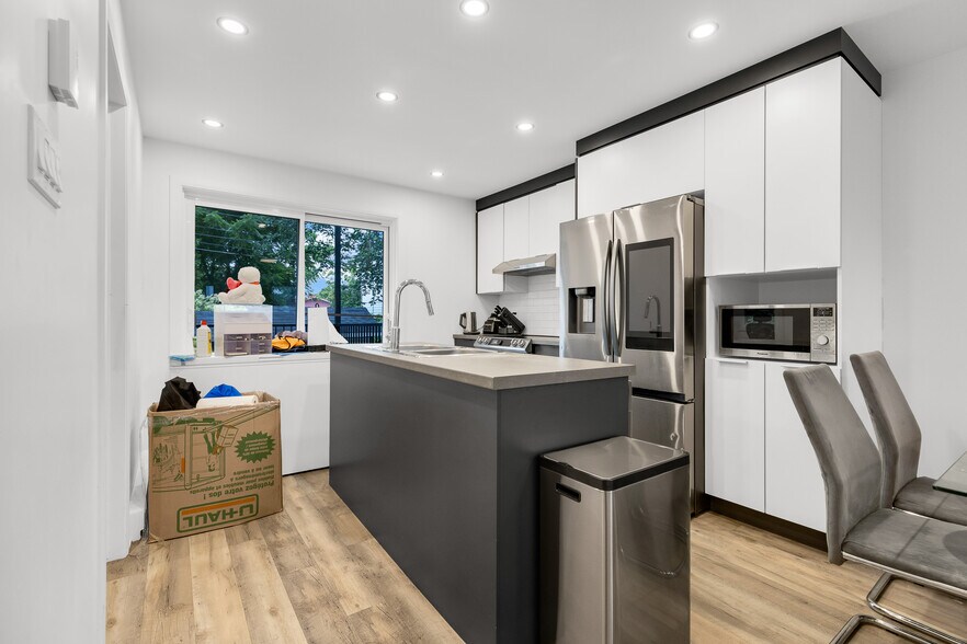 More Photos Of 1611-1615 Rue Godin, Longueuil Apartments For Sale