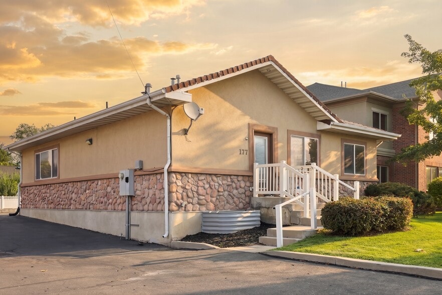 More Photos Of 177 E Fort Union Blvd, Midvale Office For Sale