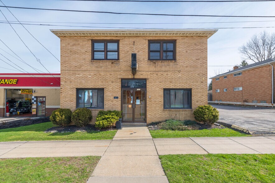 Primary Photo Of 5203 Turney Rd, Garfield Heights Bar For Sale