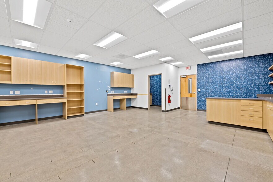 More Photos Of 7742 W McNab Rd, North Lauderdale Storefront For Lease