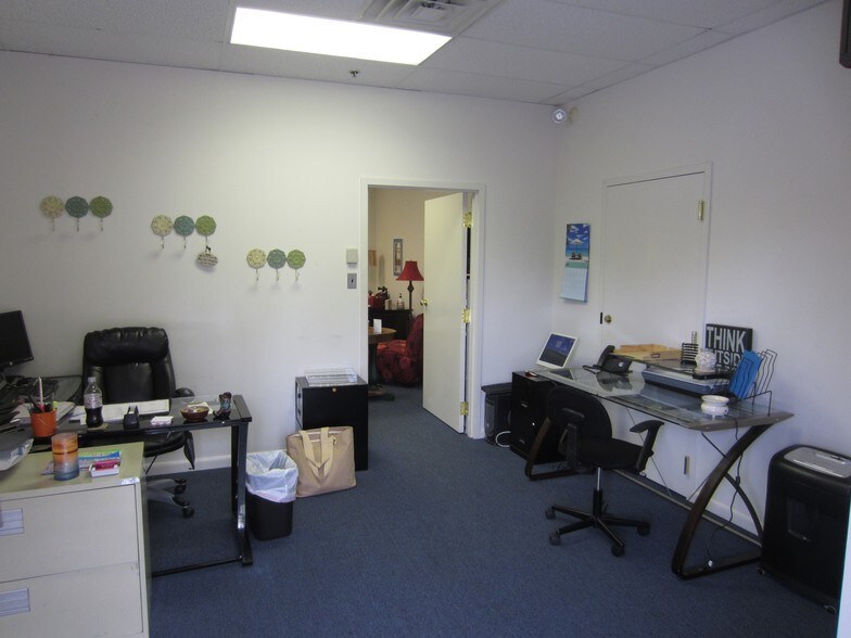 More Photos Of 401-405 Gordon Dr, Exton Medical For Lease