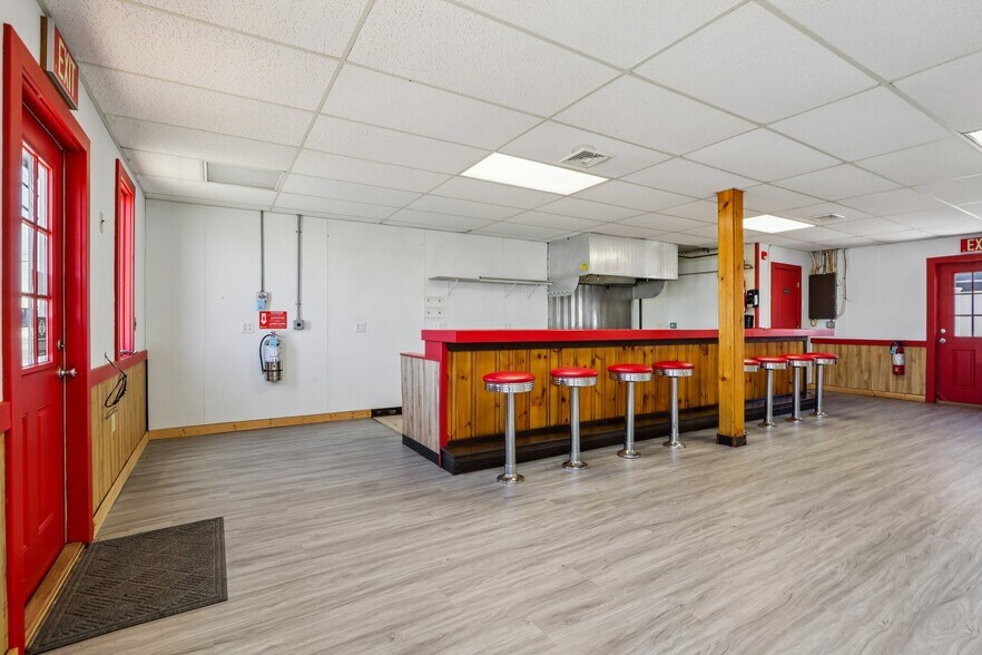 More Photos Of 1409 NW Central Ave, Seaside Park Freestanding For Sale