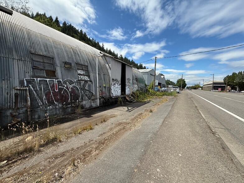 More Photos Of 3821 NW St Helens Rd, Portland Warehouse For Sale