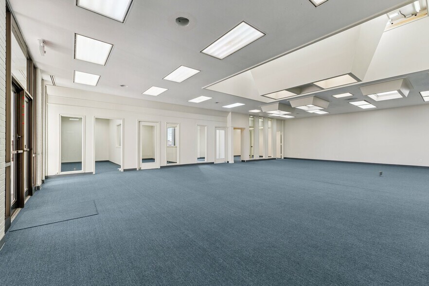 More Photos Of 414 N Air Depot Blvd, Midwest City Office For Lease