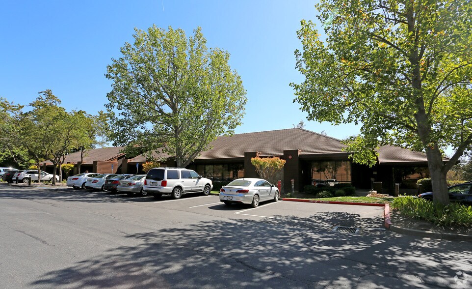 Primary Photo Of 4125 Blackhawk Plaza Cir, Danville Medical For Lease