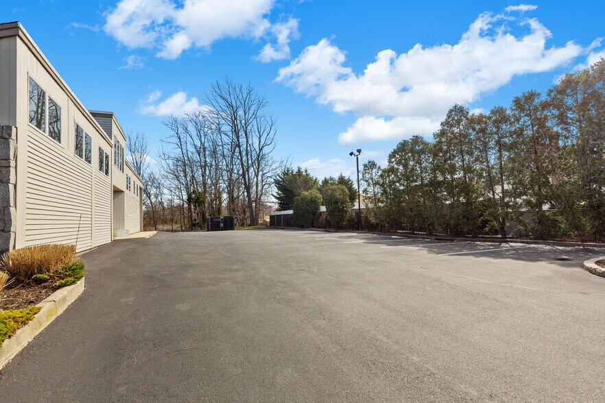 More Photos Of 986-990 Sunrise Hwy, Babylon Medical For Sale