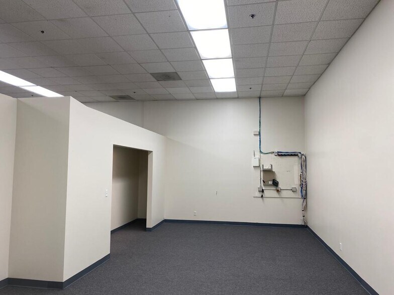 More Photos Of 1100 Industrial Rd, San Carlos Research And Development For Sale
