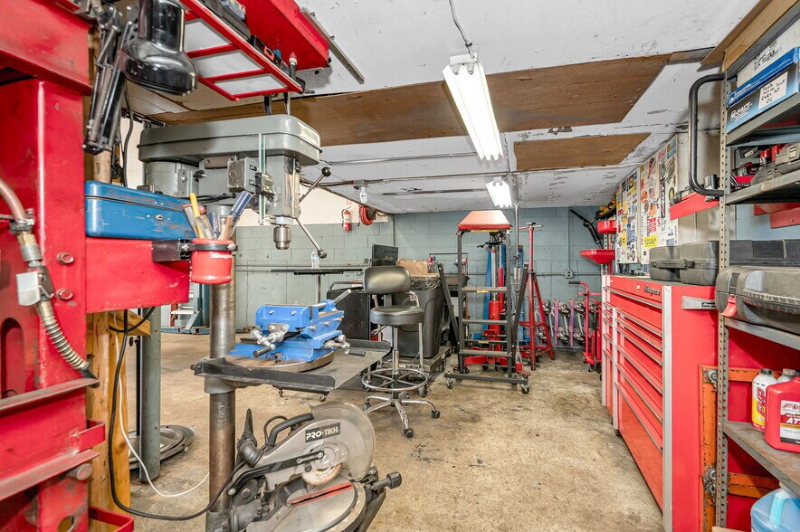 More Photos Of 12 Carlton St, Lowell Auto Repair For Sale