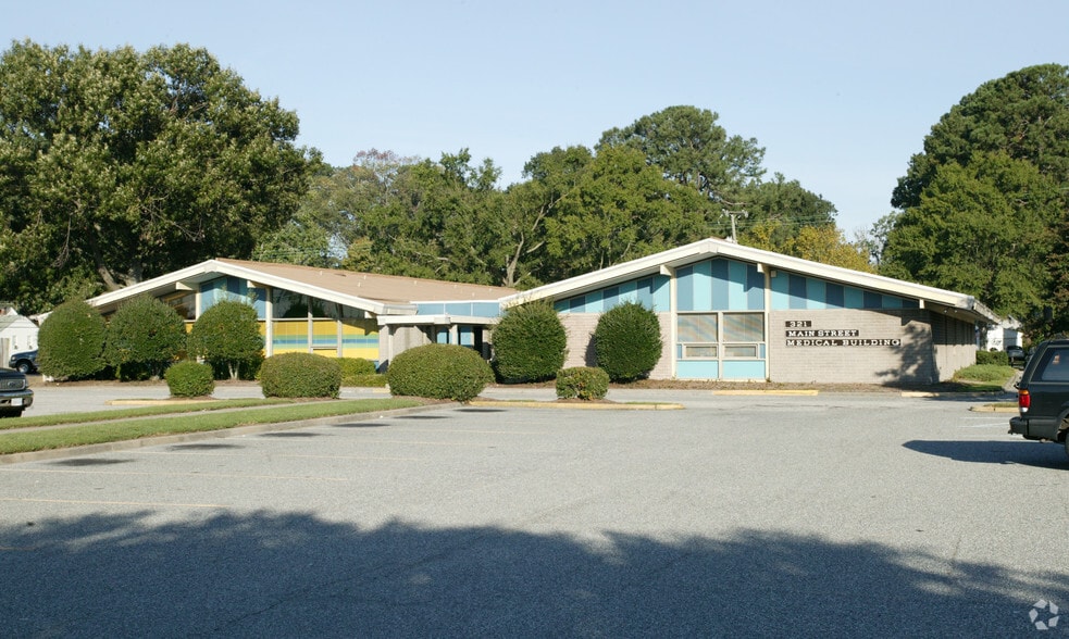 More Photos Of 321 Main St, Newport News Medical For Lease