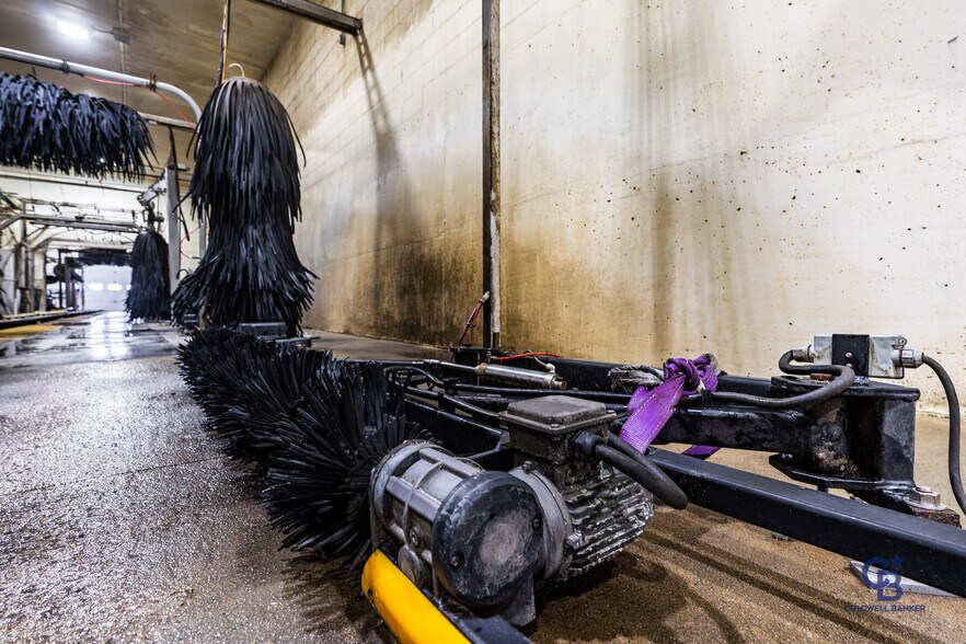 More Photos Of 3311 N Belt Hwy, Saint Joseph Carwash For Sale