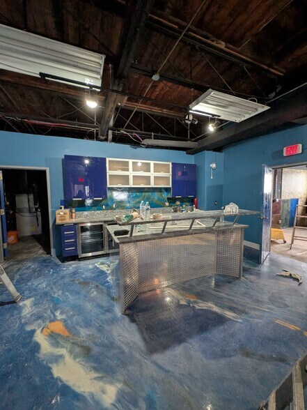 More Photos Of 20520 Stephens St, Saint Clair Shores Manufacturing For Sale