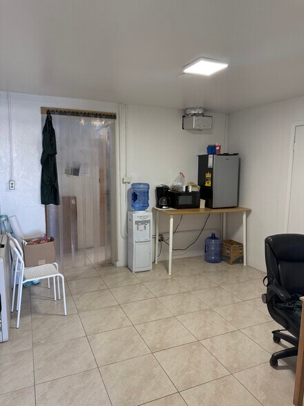 More Photos Of 108 N State St, Bunnell Freestanding For Sale