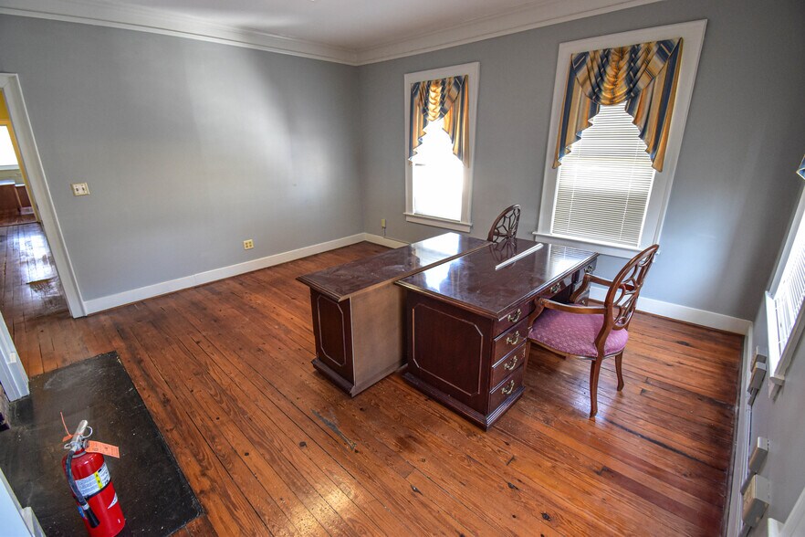 More Photos Of 2606 8th St, Tuscaloosa Office For Sale